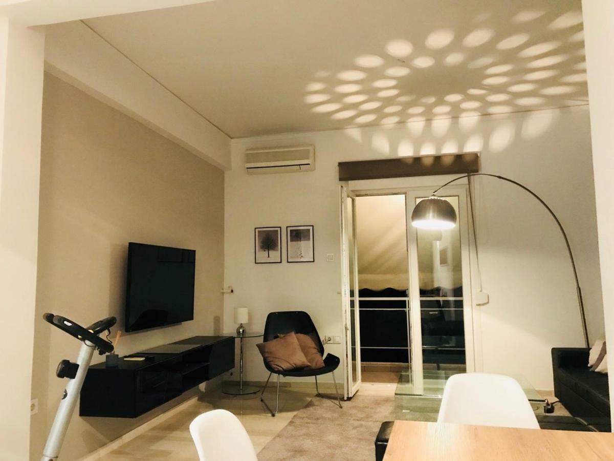 Renovated Minimal Apartment Next To Metro Αθήνα Εξωτερικό φωτογραφία